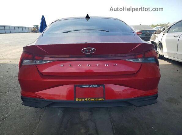 5NPLM4AG1MH025065 2021 HYUNDAI ELANTRA Red Հետևի տեսք