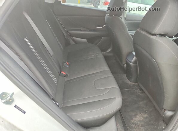 5NPLM4AG1PH095203 2023 HYUNDAI ELANTRA White Widok tylnych siedzeń