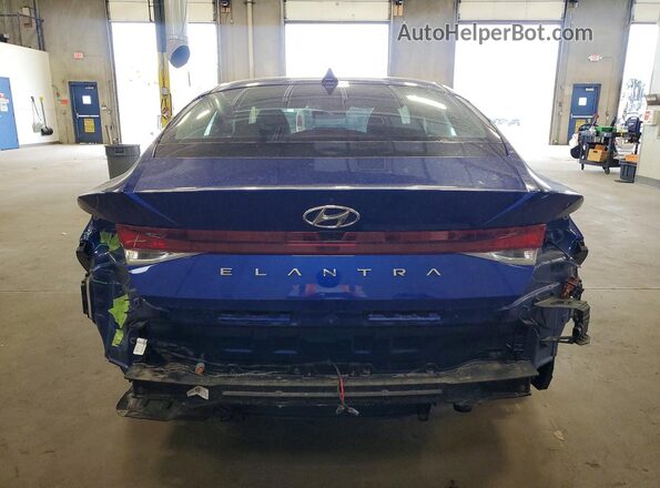 5NPLM4AG3NH071319 2022 HYUNDAI ELANTRA Blue Вид ззаду