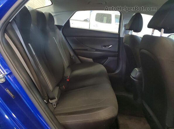 5NPLM4AG3NH071319 2022 HYUNDAI ELANTRA Blue Вид задніх сидінь