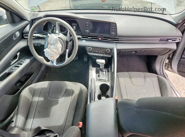 5NPLM4AG3NH072759 2022 HYUNDAI ELANTRA Silver Widok deski rozdzielczej