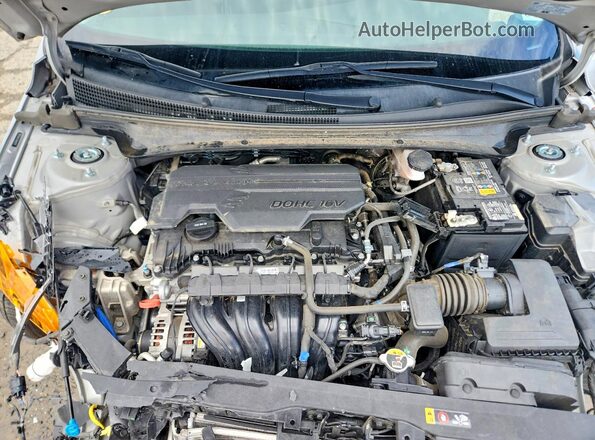 5NPLM4AG3NH072759 2022 HYUNDAI ELANTRA Silver Widok wnętrza z tyłu