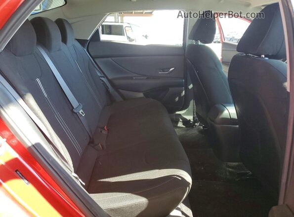 5NPLM4AG3PH102863 2023 HYUNDAI ELANTRA Red Widok tylnych siedzeń