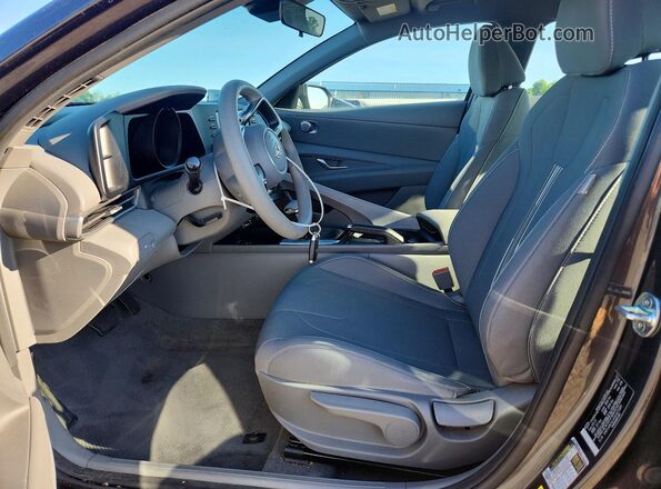 5NPLM4AG4NH075881 2022 HYUNDAI ELANTRA Gray წინა სალონის ხედი