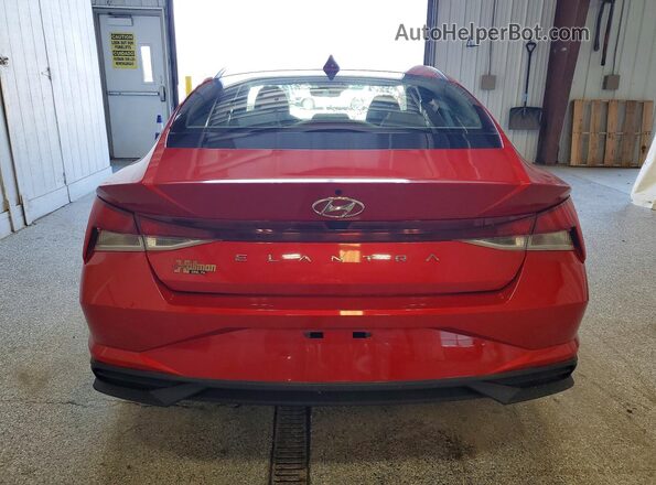 5NPLM4AG5NH070799 2022 HYUNDAI ELANTRA Red Vista trasera