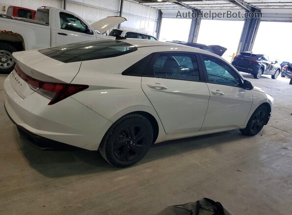 5NPLM4AG7NH078497 2022 HYUNDAI ELANTRA Белый Задняя правая четверть