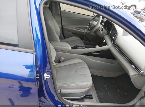 5NPLM4AG8MH023698 2021 HYUNDAI ELANTRA Синий Вид салона спереди