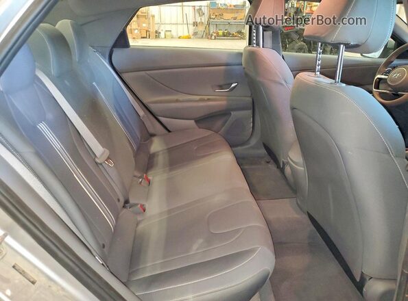 5NPLM4AG9NH077349 2022 HYUNDAI ELANTRA Silver Vista de los asientos traseros