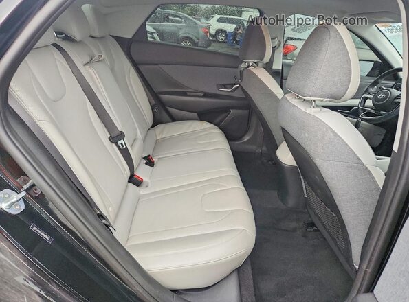 5NPLP4AG4MH000863 2021 HYUNDAI ELANTRA Black Rear seats view