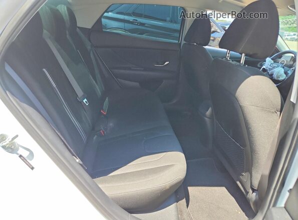5NPLS4AG0NH055102 2022 HYUNDAI ELANTRA White Rear seats view