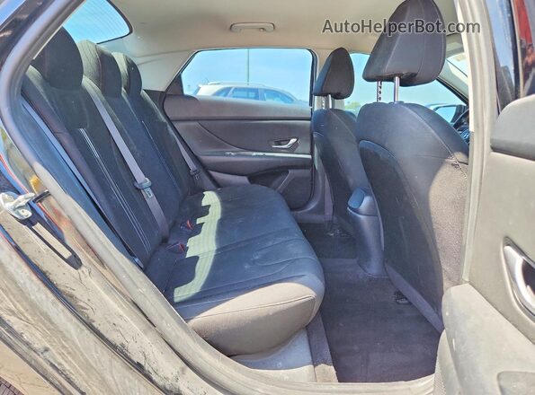 5NPLS4AG4MH017841 2021 HYUNDAI ELANTRA Black Rear seats view