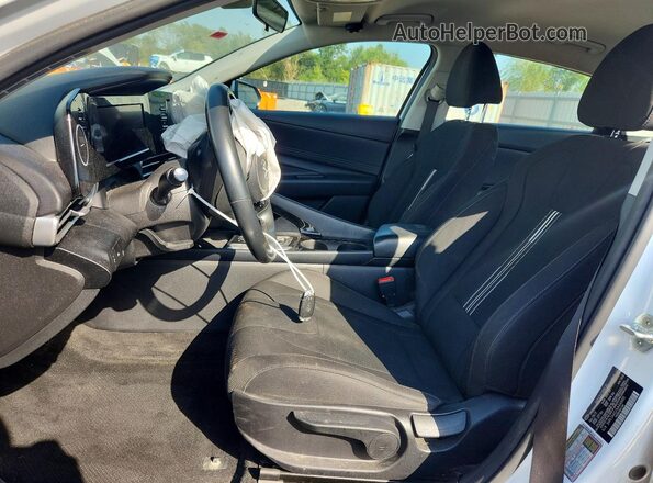 5NPLS4AG7MH048405 2021 HYUNDAI ELANTRA White წინა სალონის ხედი