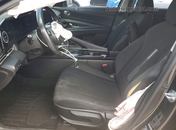5NPLS4AG7PH118179 2023 HYUNDAI ELANTRA Black Widok wnętrza z przodu