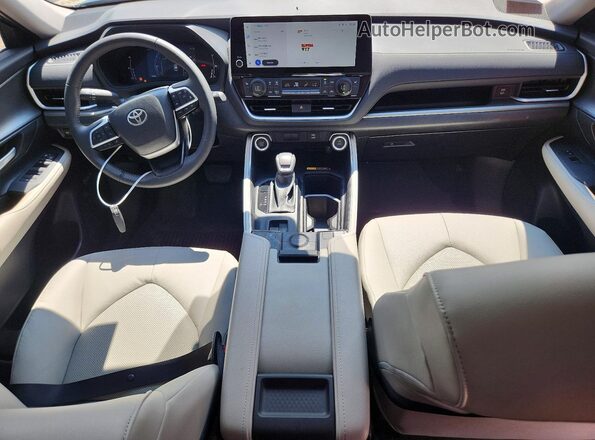 5TDAAAB56TS136876 2026 TOYOTA GRAND Blue წინა პანელის ხედი