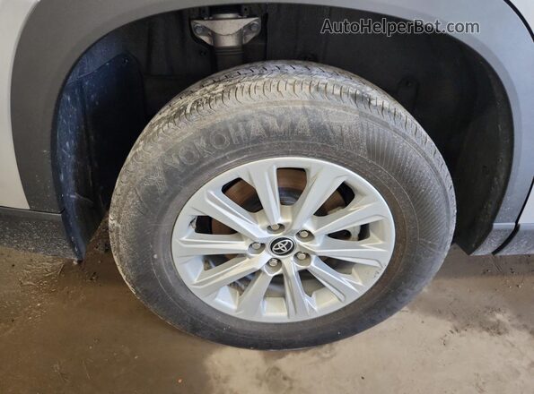 5TDAAAB58RS024508 2024 TOYOTA GRAND Silver 