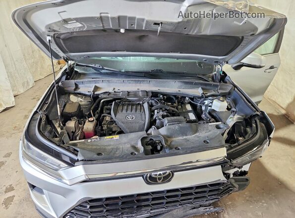5TDAAAB58RS024508 2024 TOYOTA GRAND Silver Vista del compartimento del motor