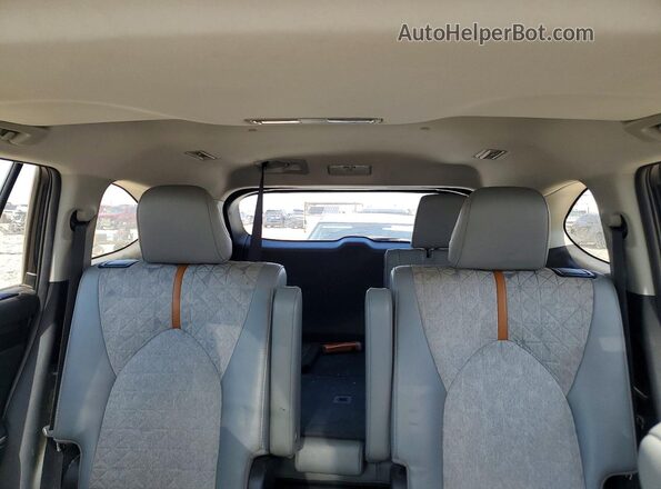 5TDAARAH1NS514860 2022 TOYOTA HIGHLANDER Black Rear interior view