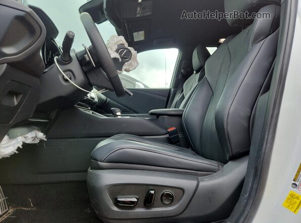 5TDABAB61RS003070 2024 LEXUS TX White Вид салону спереду