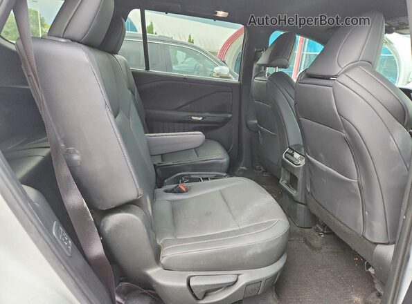 5TDABAB61RS003070 2024 LEXUS TX White Вид задньої частини салону