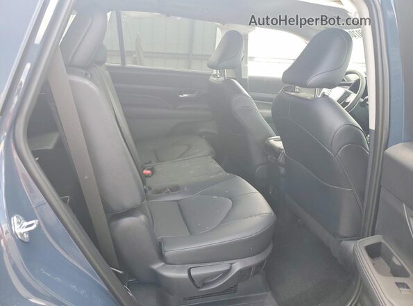 5TDACAB53TS103215 2026 TOYOTA GRAND Blue Rear interior view