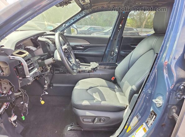 5TDACAB55RS026856 2024 TOYOTA GRAND Синий Вид салона спереди