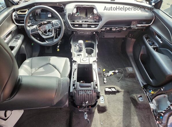 5TDACAB55RS026856 2024 TOYOTA GRAND Синий Вид панели приборов