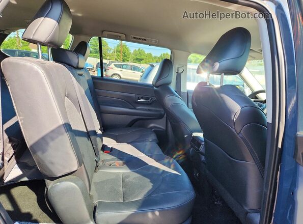 5TDACAB55SS048068 2025 TOYOTA GRAND Blue Rear interior view