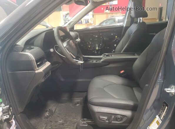 5TDACAB56TS110899 2026 TOYOTA GRAND Gray 