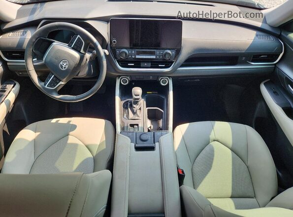 5TDACAB57TS072647 2026 TOYOTA GRAND Black Vista del salpicadero