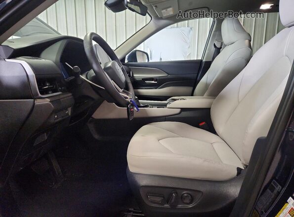 5TDACAB58SS058643 2025 TOYOTA GRAND Blue Widok wnętrza z przodu