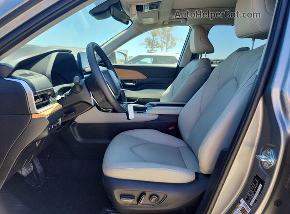 5TDACAB58TS081437 2026 TOYOTA GRAND Gray Front interior view