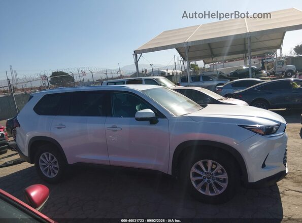 5TDACAB59TS102330 2026 TOYOTA GRAND HIGHLANDER HYBRID White Вид задньої частини салону