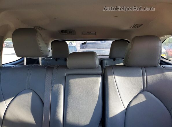 5TDBBRCH7PS106753 2023 TOYOTA HIGHLANDER White Հետևի նստատեղերի տեսք