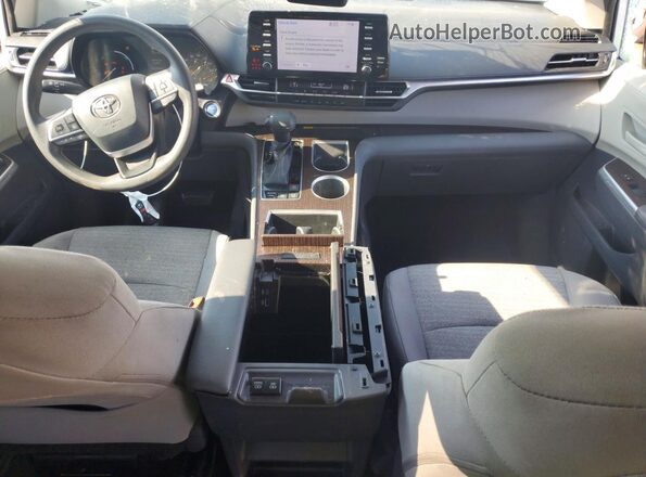 5TDBSKFC4MS020853 2021 TOYOTA SIENNA Белый Вид панели приборов
