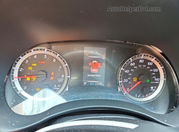 5TDBZRBH8MS083332 2021 TOYOTA HIGHLANDER Silver Вид щитка приладів