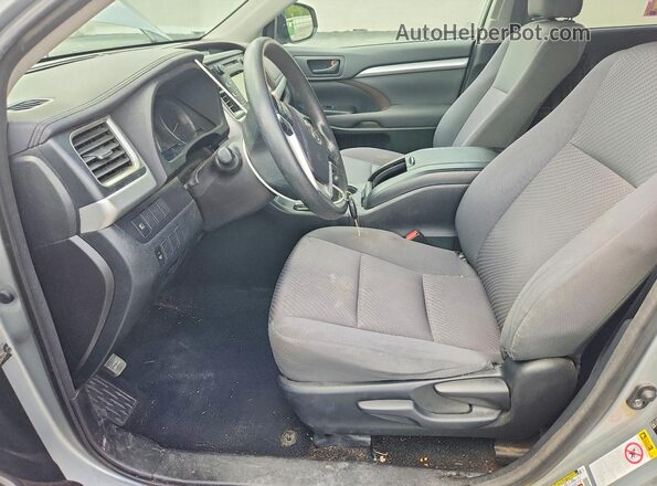 5TDBZRFH1JS858768 2018 TOYOTA HIGHLANDER Silver Vista interior delantera