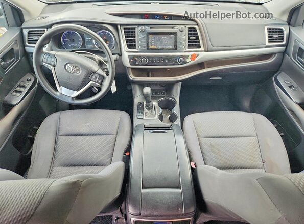5TDBZRFH1JS858768 2018 TOYOTA HIGHLANDER Silver Vista del salpicadero