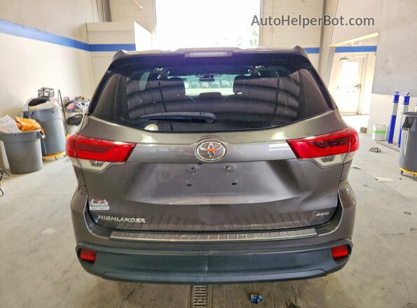 5TDBZRFH1KS735795 2019 TOYOTA HIGHLANDER Gray Vista trasera