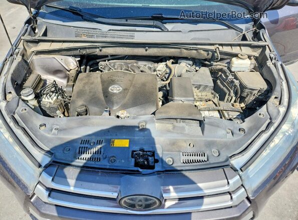 5TDBZRFH3KS947551 2019 TOYOTA HIGHLANDER Gray Widok wnętrza z tyłu