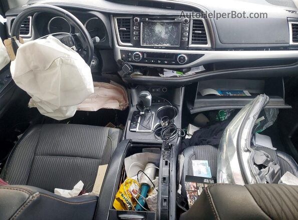 5TDBZRFH6HS474267 2017 TOYOTA HIGHLANDER Black წინა პანელის ხედი