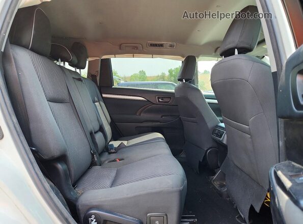 5TDBZRFH8JS800494 2018 TOYOTA HIGHLANDER White Vista interior trasera