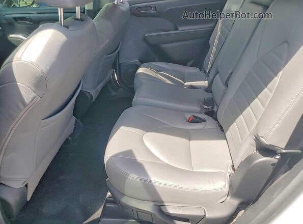 5TDCZRAH8LS013866 2020 TOYOTA HIGHLANDER White Սալոնի հետևի տեսք