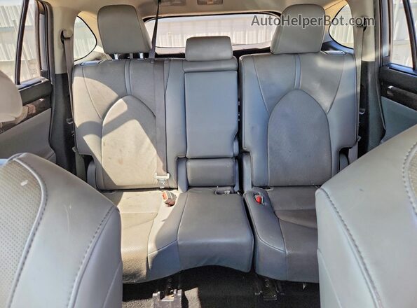 5TDDBRCH9MS039092 2021 TOYOTA HIGHLANDER Blue Vista de los asientos traseros