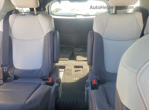 5TDDRKEC8MS031179 2021 TOYOTA SIENNA Красный Вид задних сидений