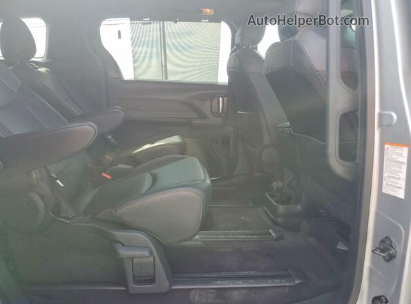 5TDDRKEC8MS059032 2021 TOYOTA SIENNA Gray Widok wnętrza z tyłu
