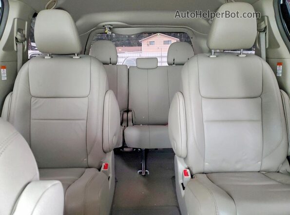 5TDDZ3DC8HS150654 2017 TOYOTA SIENNA White Rear seats view