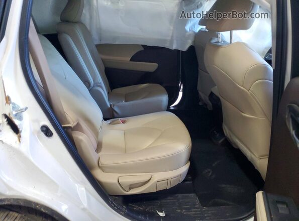 5TDDZRBH8MS064479 2021 TOYOTA HIGHLANDER White Вид задньої частини салону