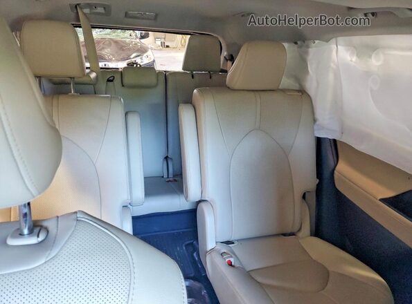 5TDDZRBH8MS064479 2021 TOYOTA HIGHLANDER White Вид задніх сидінь