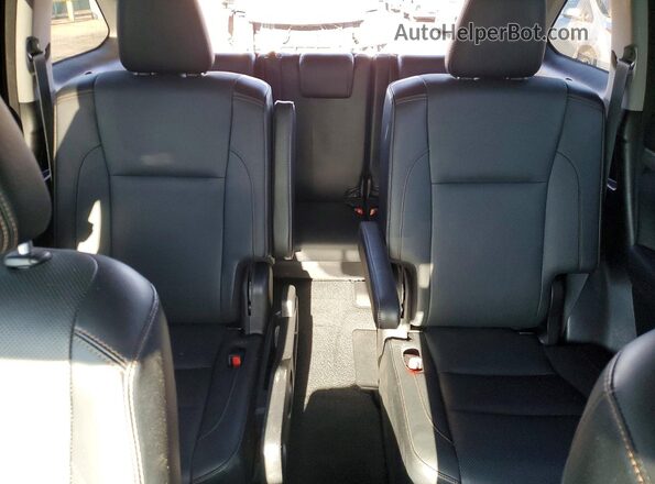 5TDDZRFH2JS803044 2018 TOYOTA HIGHLANDER White Вид задніх сидінь