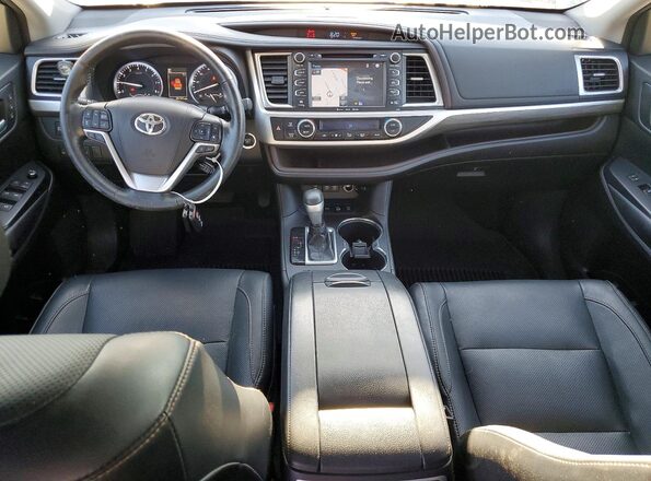 5TDDZRFH2JS803044 2018 TOYOTA HIGHLANDER White Вид панелі приладів
